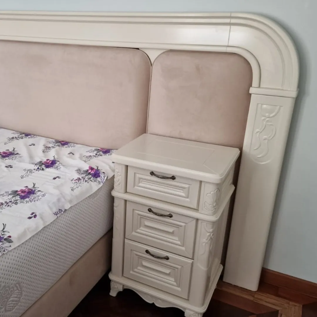 mobilier-dormitor-lemn-masiv-cerasa